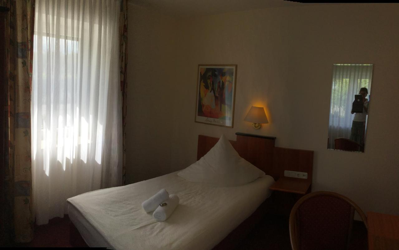 Hotel Zum Alten Schlagbaum Wegberg Exterior foto
